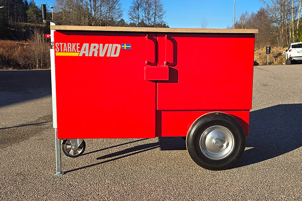 Mobil arbetsbänk från Starke Arvid – låsbar arbetsbänk på hjul för bygg och industri